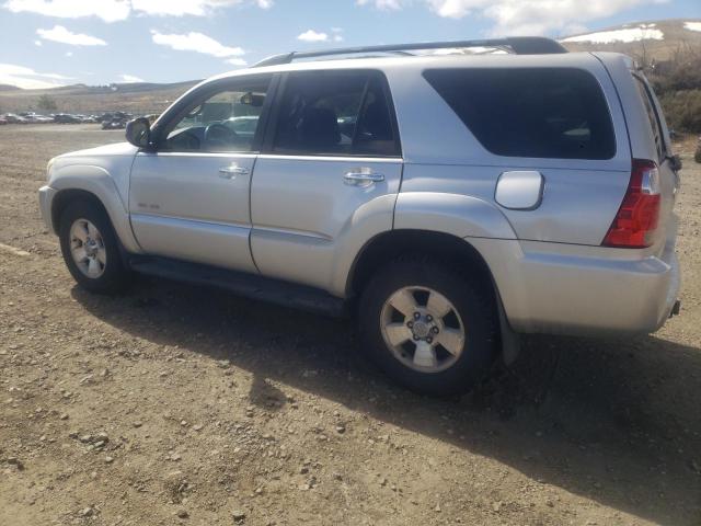 JTEBU14R368060355 - 2006 TOYOTA 4RUNNER SR5 SILVER photo 2