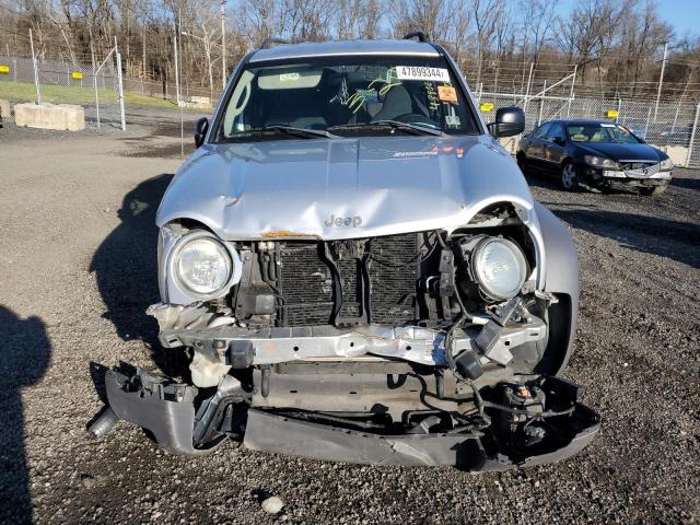 1J4GL48K84W102405 - 2004 JEEP LIBERTY SPORT SILVER photo 5