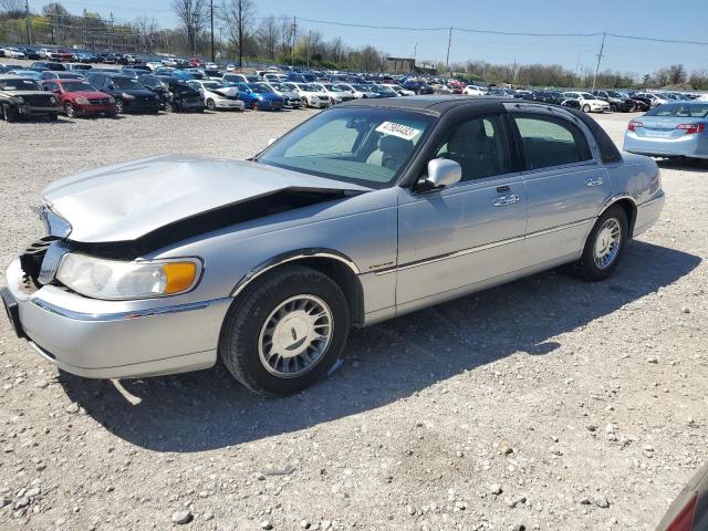 1LNHM83W11Y613071 - 2001 LINCOLN TOWN CARTIER SILVER photo 1