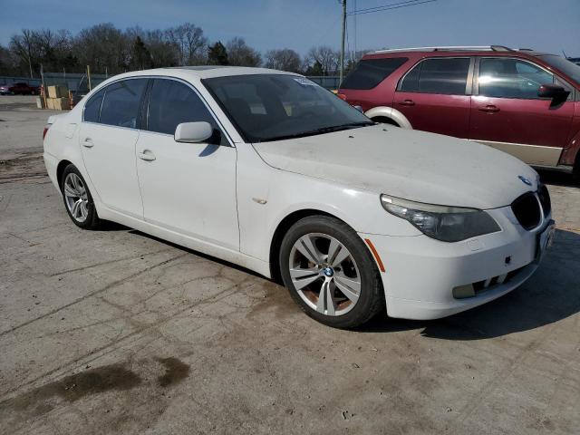 WBANU5C59AC128068 - 2010 BMW 528 I WHITE photo 4