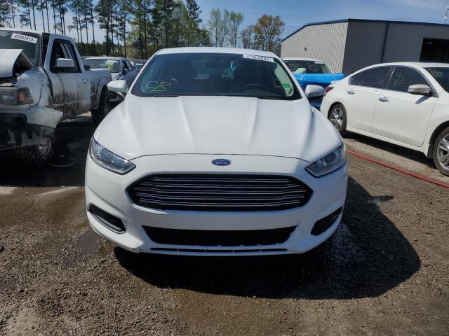 3FA6P0G74DR116421 - 2013 FORD FUSION S WHITE photo 5