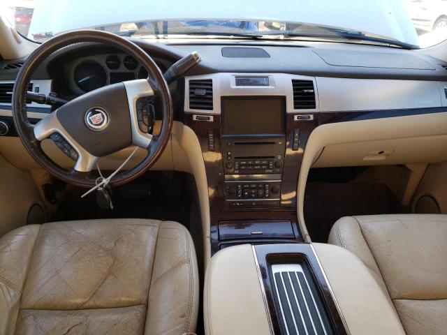 3GYFK62867G213075 - 2007 CADILLAC ESCALADE EXT WHITE photo 8