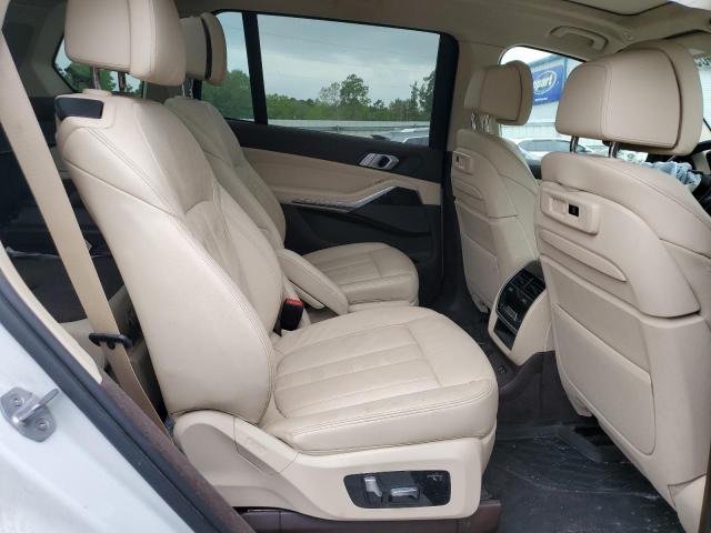 5UXCX4C5XKLS36064 - 2019 BMW X7 XDRIVE50I WHITE photo 11