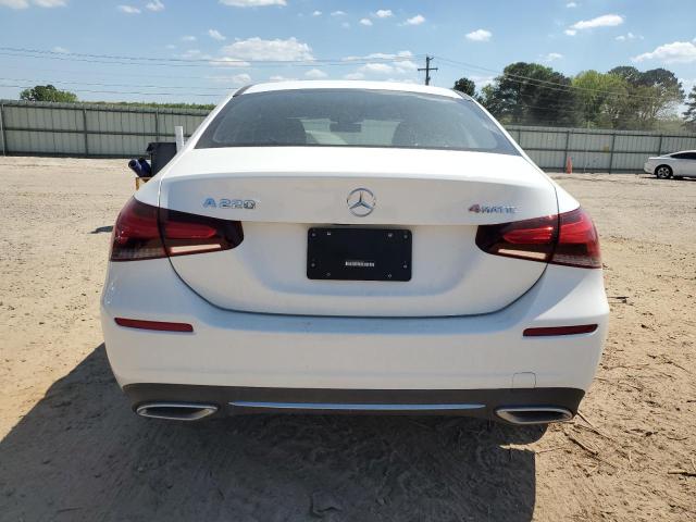 W1K3G4FBXNJ375930 - 2022 MERCEDES-BENZ A 220 4MATIC WHITE photo 6