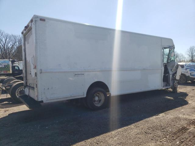 4UZAARBWX1CH52598 - 2001 FREIGHTLINER CHASSIS M LINE WALK-IN VAN WHITE photo 3