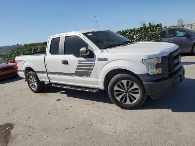 1FTEX1CF6FKD00257 - 2015 FORD F150 SUPER CAB WHITE photo 4