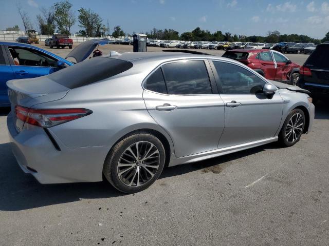 4T1B21HK9KU013822 - 2019 TOYOTA CAMRY HYBRID SILVER photo 3