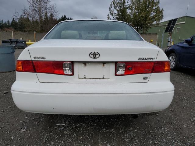 4T1BG22K31U769919 - 2001 TOYOTA CAMRY CE WHITE photo 6