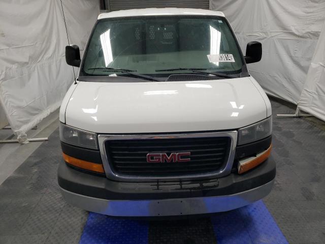 1GTW7FCF3F1907093 - 2015 GMC SAVANA G2500 WHITE photo 5