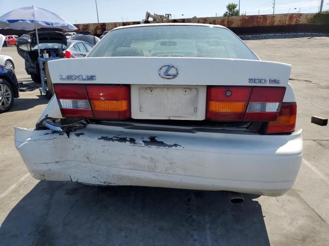 JT8BF22G2V0004778 - 1997 LEXUS ES 300 WHITE photo 6