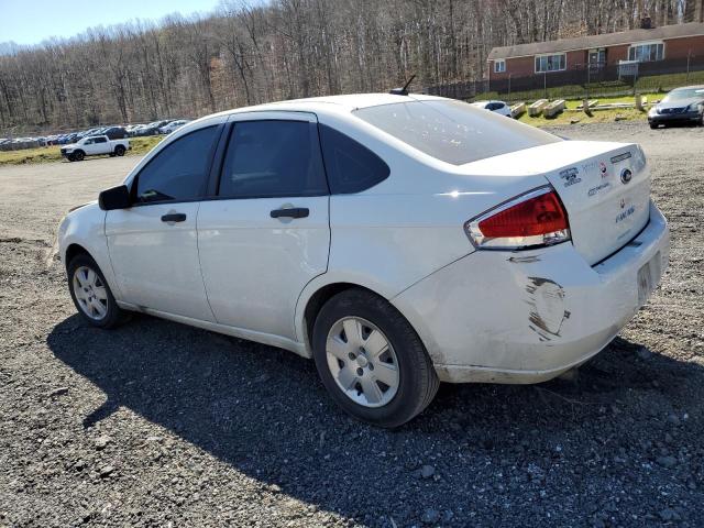 1FAHP3EN2BW174498 - 2011 FORD FOCUS S WHITE photo 2