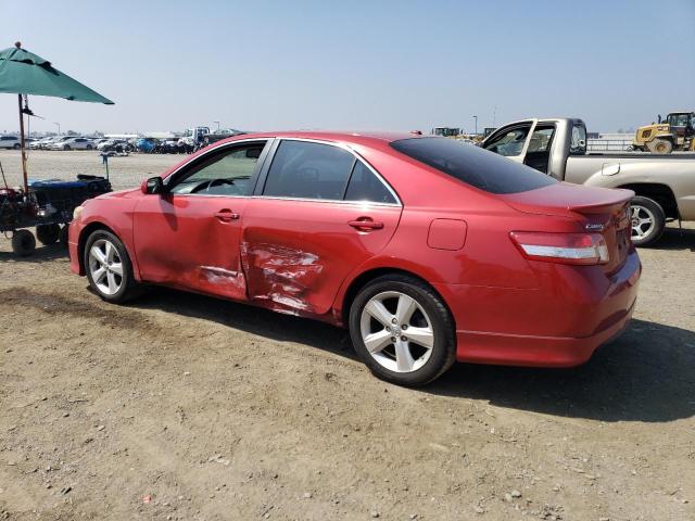 4T1BK3EK9BU615314 - 2011 TOYOTA CAMRY SE RED photo 2