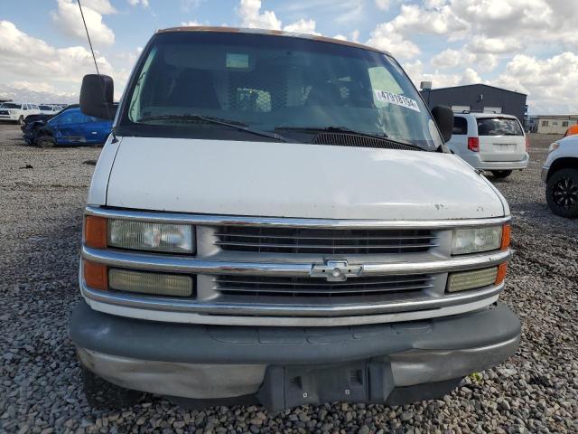 1GAHG39R921138305 - 2002 CHEVROLET EXPRESS G3 WHITE photo 5