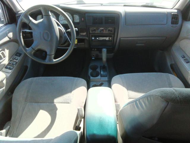 5TEGN92N11Z764468 - 2001 TOYOTA TACOMA DOUBLE CAB PRERUNNER WHITE photo 8