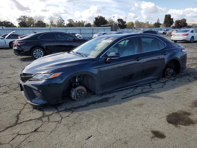 4T1B11HKXJU624217 - 2018 TOYOTA CAMRY L TEAL photo 1