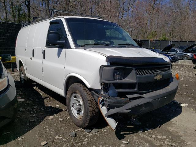 1GCWGFFF5F1110243 - 2015 CHEVROLET EXPRESS G2 WHITE photo 4