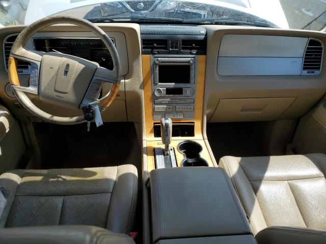 5LMJJ2J51AEJ01598 - 2010 LINCOLN NAVIGATOR თეთრი ფოტო 8