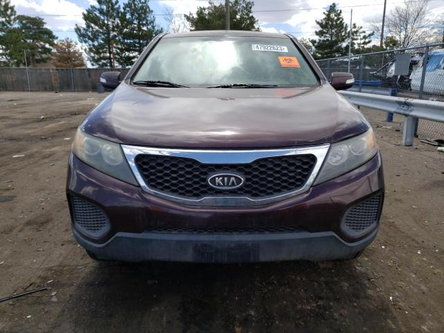 5XYKT3A17CG199457 - 2012 KIA SORENTO BASE MAROON photo 5