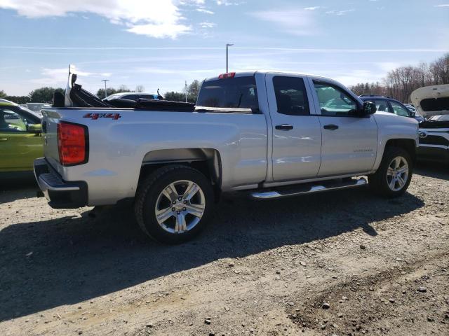 1GCVKPEC2JZ259825 - 2018 CHEVROLET SILVERADO K1500 CUSTOM SILVER photo 3