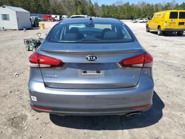 3KPFL4A74HE112520 - 2017 KIA FORTE LX GRAY photo 6