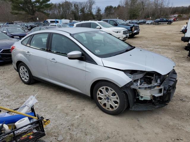 1FAHP3F27CL411316 - 2012 FORD FOCUS SE SILVER photo 4