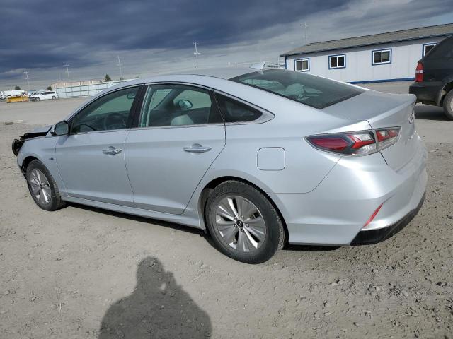 KMHE24L33KA085180 - 2019 HYUNDAI SONATA HYBRID SILVER photo 2