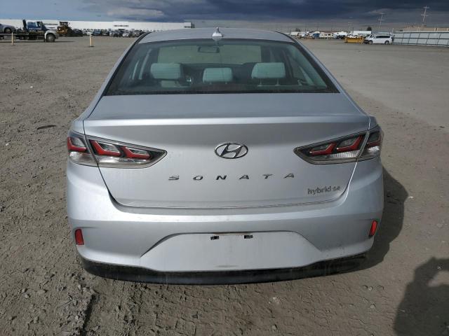 KMHE24L33KA085180 - 2019 HYUNDAI SONATA HYBRID SILVER photo 6