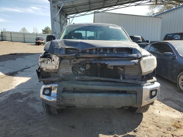 5TFUW5F1XFX461901 - 2015 TOYOTA TUNDRA DOUBLE CAB SR/SR5 GRAY photo 5