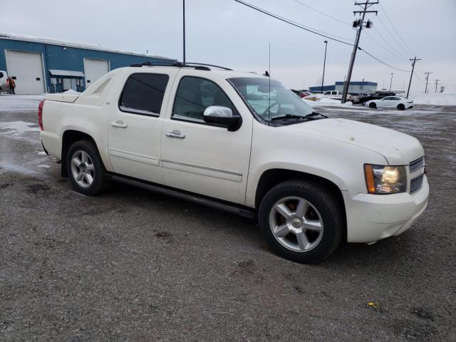 3GNTKGE74CG166308 - 2012 CHEVROLET AVALANCHE LTZ WHITE photo 4