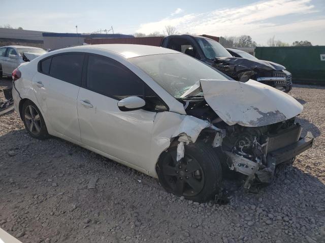 3KPFL4A75JE220151 - 2018 KIA FORTE LX WHITE photo 4