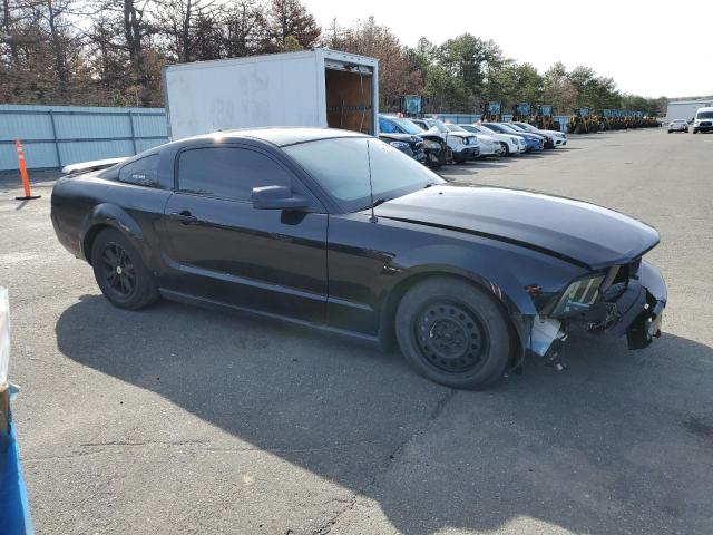 1ZVHT80N355247587 - 2005 FORD MUSTANG BLACK photo 4