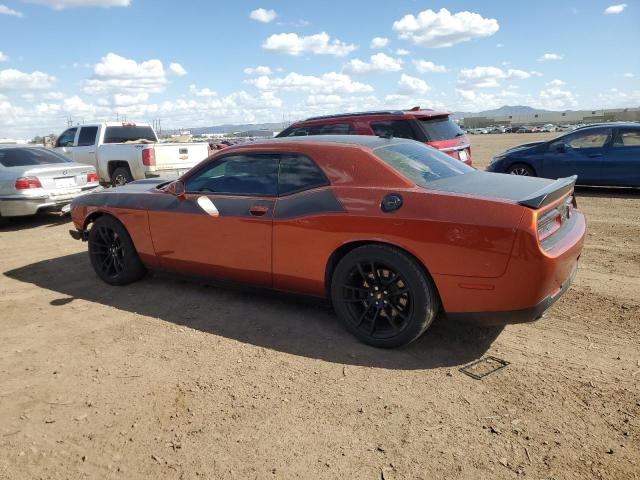 2C3CDZFJ1LH240457 - 2020 DODGE CHALLENGER R/T SCAT PACK ORANGE photo 2