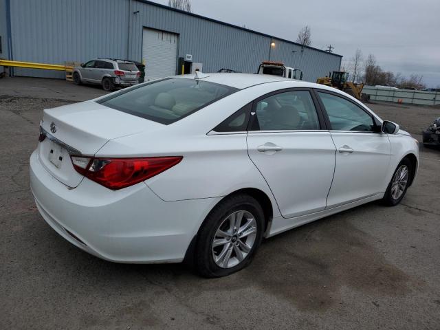 5NPEB4AC5DH706289 - 2013 HYUNDAI SONATA GLS WHITE photo 3