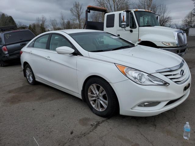 5NPEB4AC5DH706289 - 2013 HYUNDAI SONATA GLS WHITE photo 4