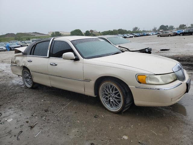 1LNFM83W1WY678100 - 1998 LINCOLN TOWN CARTIER BEIGE photo 4