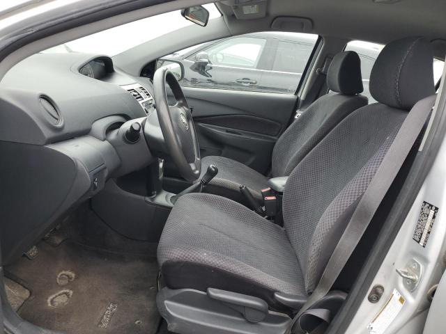 JTDBT923584028196 - 2008 TOYOTA YARIS SILVER photo 7