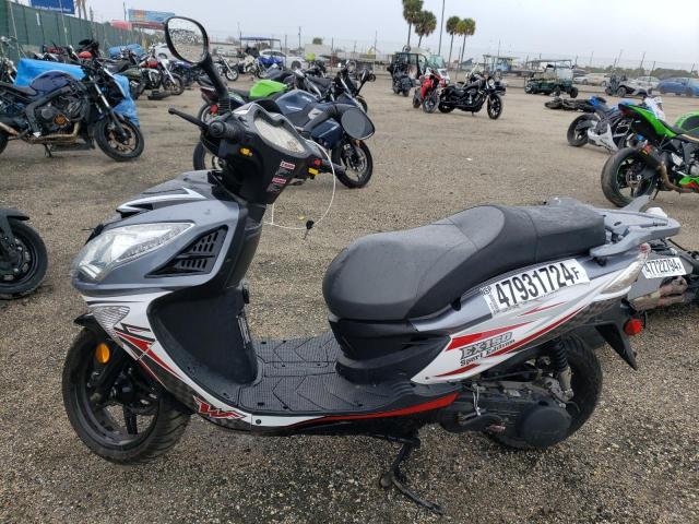 L5YTCKPV2M1135751 - 2021 ZHNG SCOOTER TWO TONE photo 3