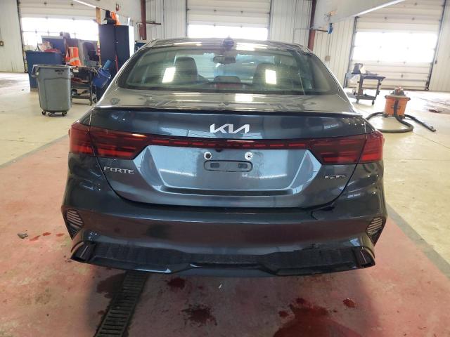 3KPF54AD1NE439792 - 2022 KIA FORTE GT LINE GRAY photo 6