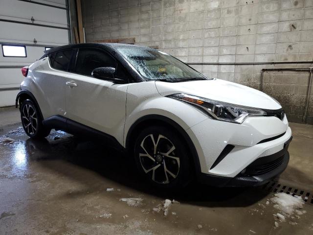 JTNKHMBX8K1036482 - 2019 TOYOTA C-HR XLE WHITE photo 4