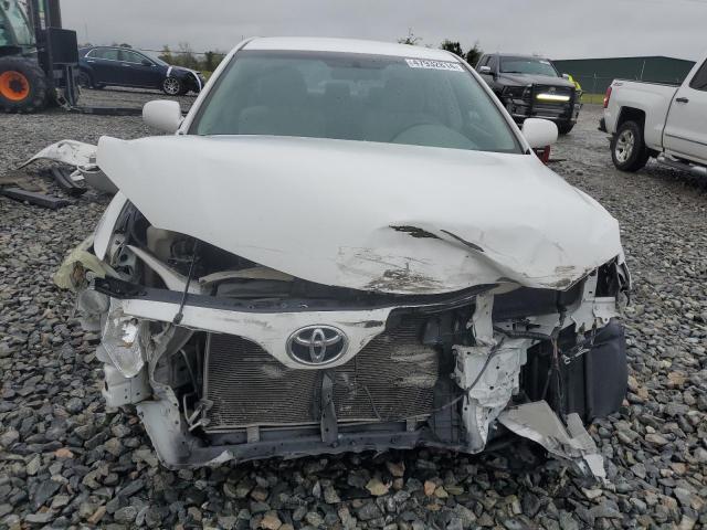 4T1BF3EK8BU605071 - 2011 TOYOTA CAMRY BASE WHITE photo 5