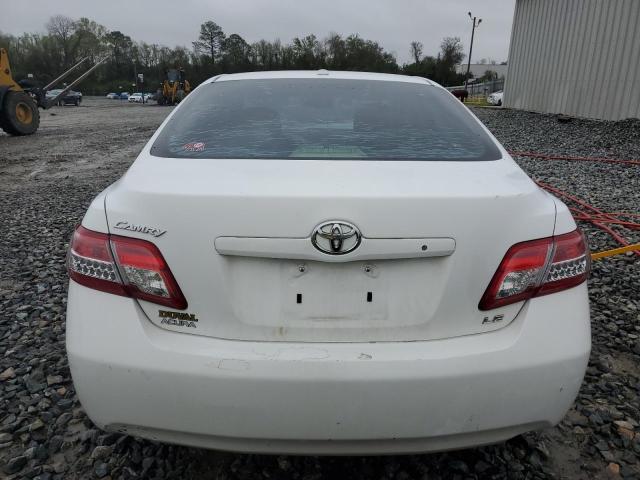 4T1BF3EK8BU605071 - 2011 TOYOTA CAMRY BASE WHITE photo 6