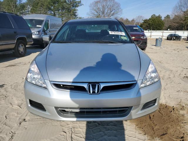 1HGCM567X7A149783 - 2007 HONDA ACCORD EX SILVER photo 5