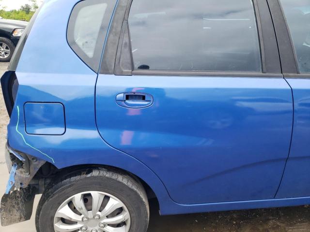 KL1TD66E59B305980 - 2009 CHEVROLET AVEO LS BLUE photo 10