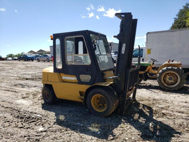 3CM10574 - 2001 CATERPILLAR FORKLIFT YELLOW photo 1