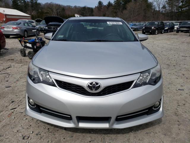 4T1BF1FKXCU585815 - 2012 TOYOTA CAMRY BASE SILVER photo 5