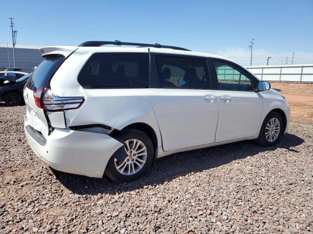 5TDYZ3DC9HS893602 - 2017 TOYOTA SIENNA XLE WHITE photo 3