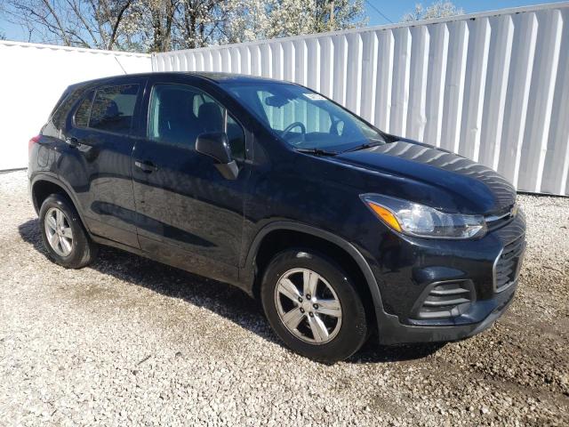 3GNCJNSB2KL261679 - 2019 CHEVROLET TRAX LS BLACK photo 4