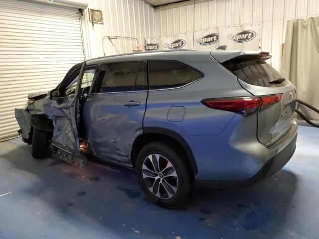 5TDGZRAH5NS141714 - 2022 TOYOTA HIGHLANDER XLE SILVER photo 2