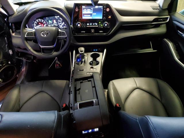 5TDGZRAH5NS141714 - 2022 TOYOTA HIGHLANDER XLE SILVER photo 8