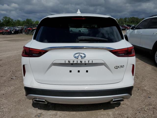 3PCAJ5BA4MF106981 - 2021 INFINITI QX50 LUXE WHITE photo 6